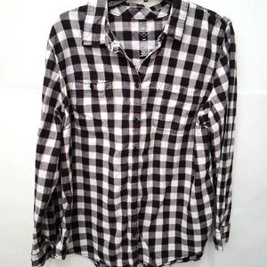 +1🔵St. John's Bay Checkered Button-Down Shirt